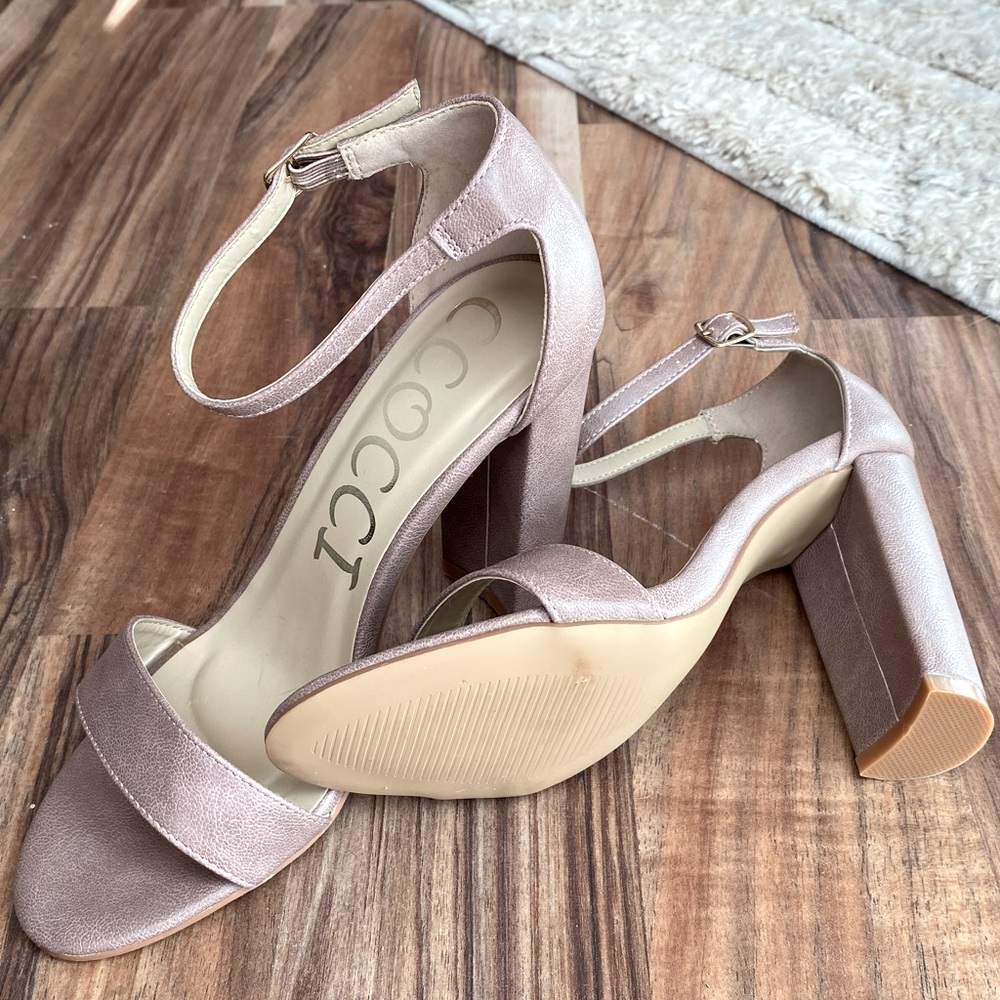 CCOCCI STRAPPY CHUNKY HEEL, SIZE 8